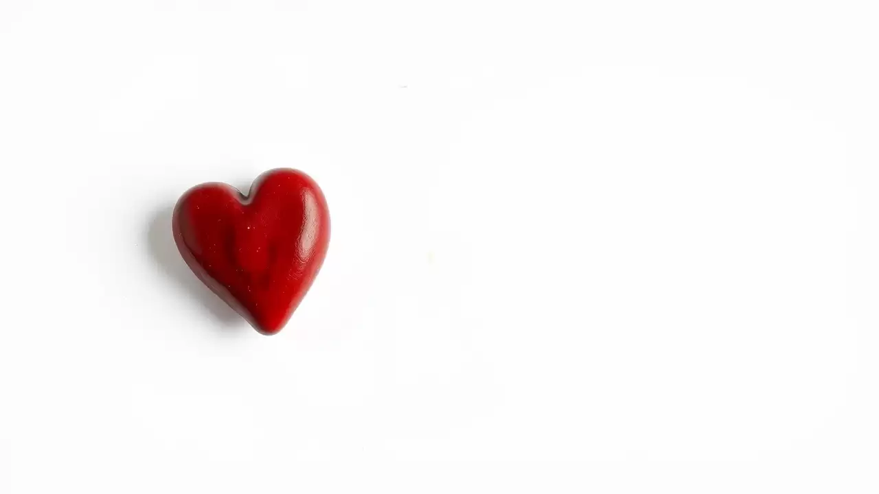 Inhibarea receptorului FGFR1 reduce fibroza cardiacă în cardiomiopatia dilatativă